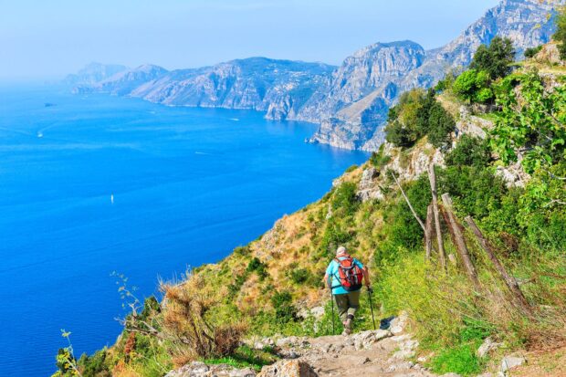 Exploring the Amalfi Coast on Foot: Ultimate 2024 Guide